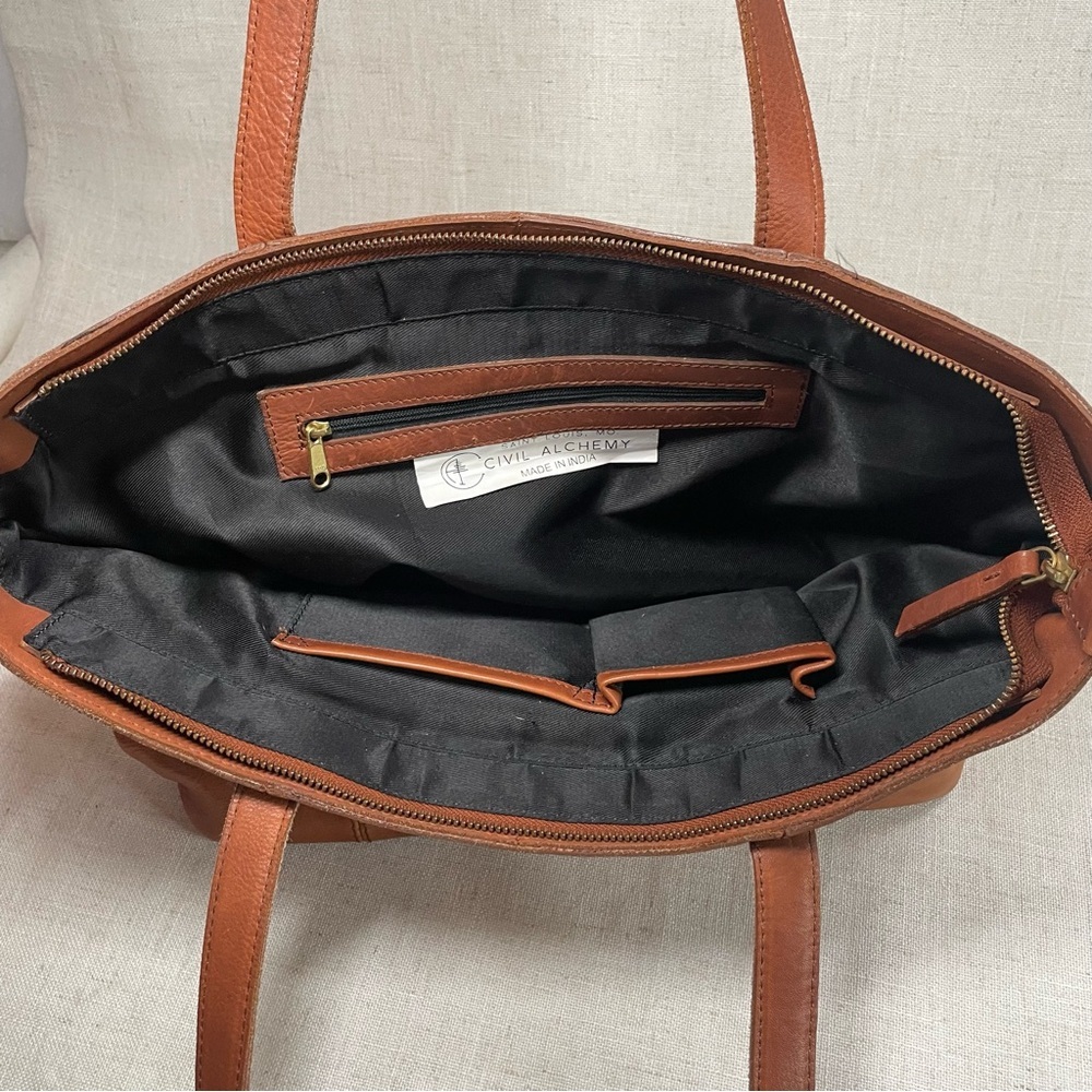 Civil Alchemy St. Louis Classic Leather Tote Bag - Picture 11 of 16